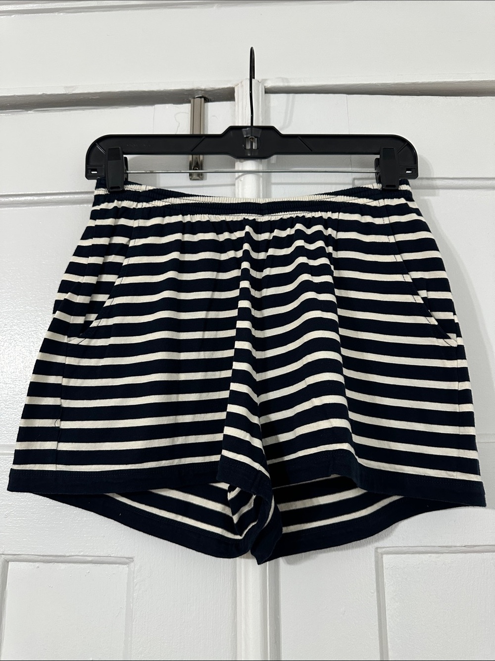 KULE The Short Navy and Cream Stripe Small Pockets